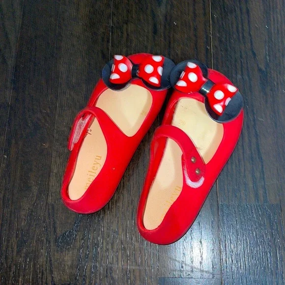 Minnie Mouse bundle - Picture 3 of 10